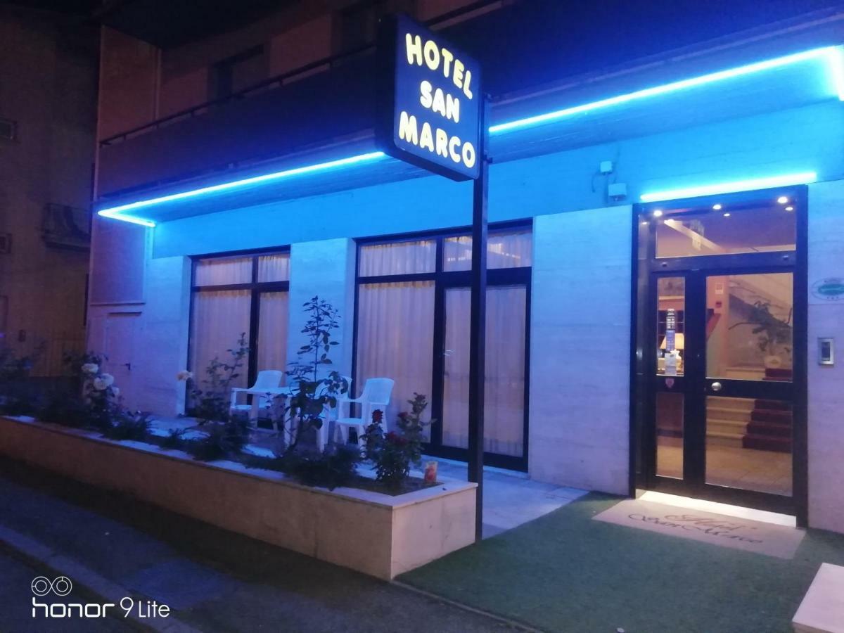 Hotel San Marco アレッツォ エクステリア 写真
